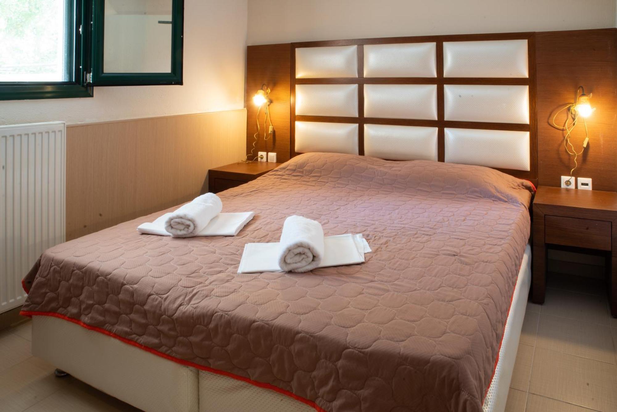 Elena Apartments 2 아스프로발타 외부 사진